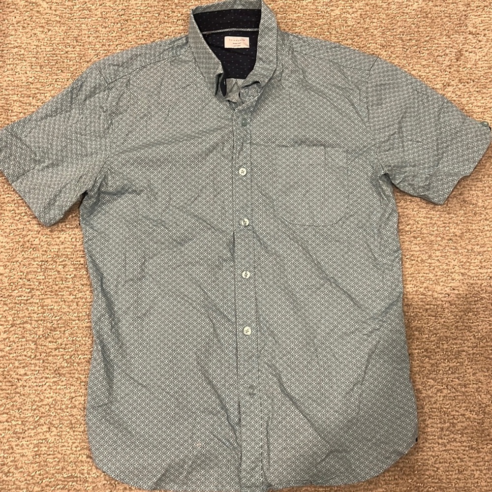 7DIAMONDS SHORT SLEEVE BLUE BUTTON DOWN SHIRT SIZE MEDIUM
